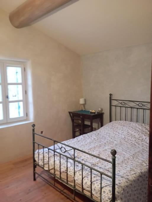 אפט Maison De Campagne La Teranga Au Coeur Du Luberon מראה חיצוני תמונה