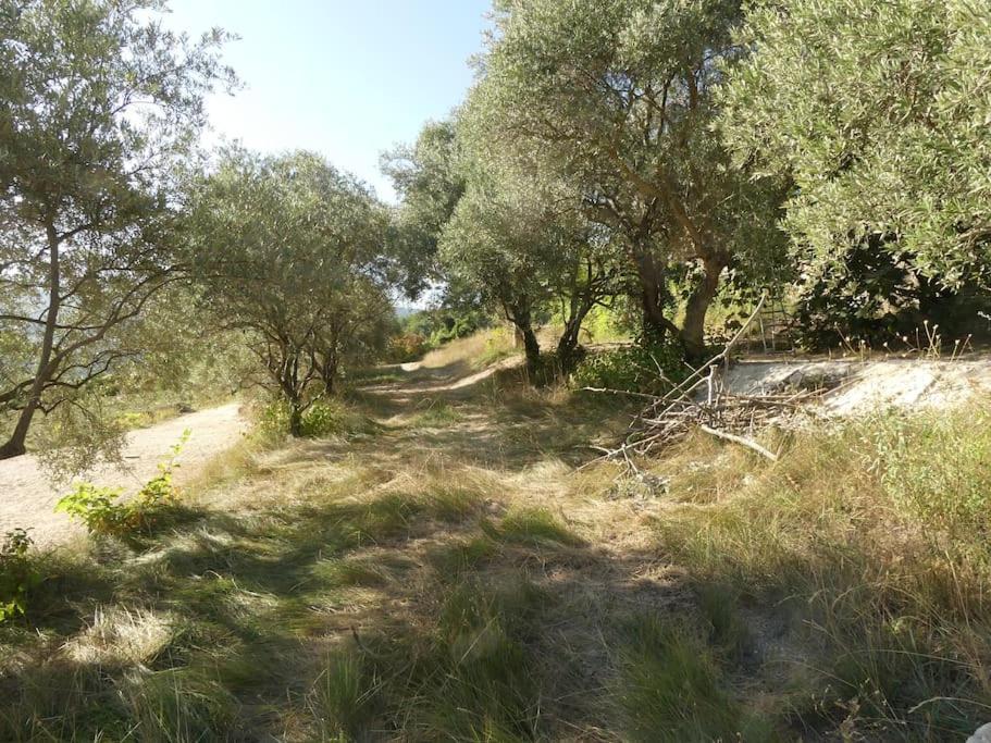 אפט Maison De Campagne La Teranga Au Coeur Du Luberon מראה חיצוני תמונה